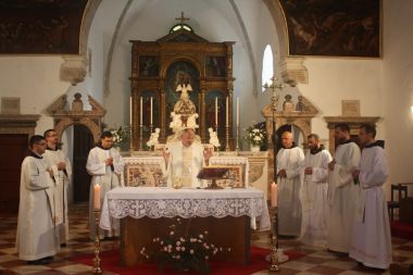 Otvori galeriju meduprovincijski-susret-franjevackih-novaka-na-kosljunu_3.jpg