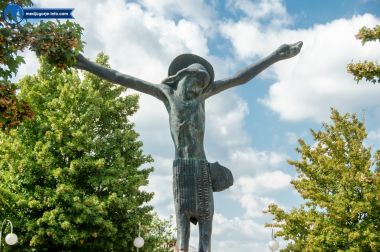 Otvori galeriju listopadske-poboznosti_06.jpg