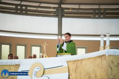 Otvori galeriju drugi-dan-devetnice-sv-jakovu-apostolu-zastitniku-zupe-medugorje_17.jpg