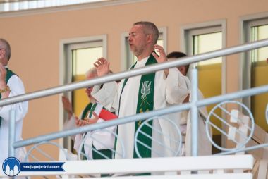 Otvori galeriju drugi-dan-devetnice-sv-jakovu-apostolu-zastitniku-zupe-medugorje_19.jpg