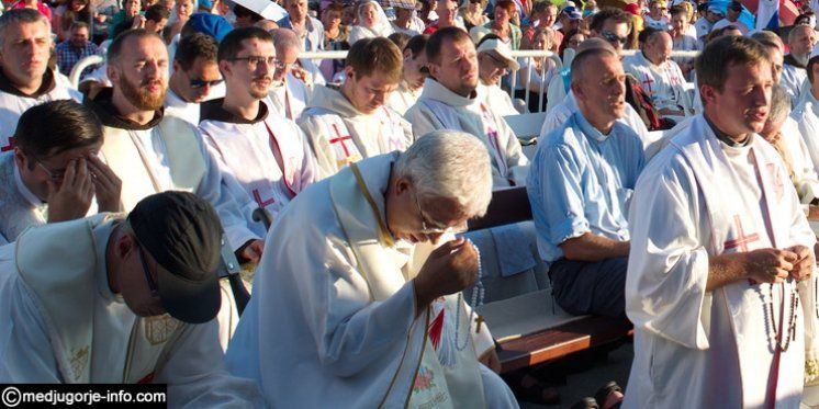 Prva skupina svećenika iz Kine na seminaru za svećenike