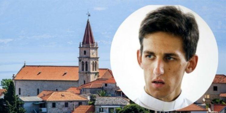 Župnik s Brača ‘odmetnuo’ se od ustaljenih običaja i počeo zvoniti svaki put kad se rodi neko dijete: Ljudi su oduševljeni!