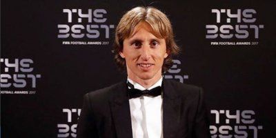 LUKA MODRIĆ OSVOJIO ZLATNU LOPTU