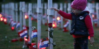 VIDEO KOJI ĆE VAS GANUTI DO SUZA Vukovar grad heroj i grad heroja 