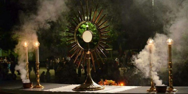 Koliko je dugo Isus nazočan u euharistiji nakon što primimo pričest