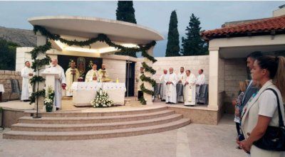 Mons. Palić u Svetištu Gospe od Milosrđa: Djevojka Marija svojom snažnom vjerom otvara horizonte ljepote