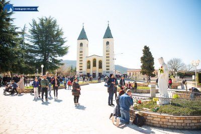 Župne obavijesti i molitveni program u Međugorju