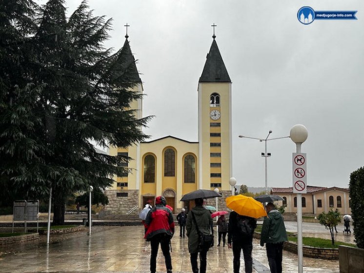 Župne obavijesti i molitveni program u Međugorju