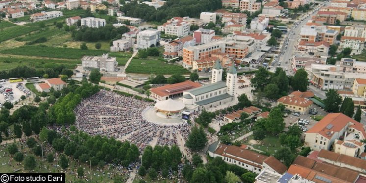 Policija upozorava na masovnu uporaba dronova u Međugorju: Povećan je rizik za život hodočasnika