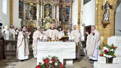 Fra Jozo Grbeš poslao snažnu poruku iz Bleiburga: „Mi smo ljudi uskrsnuća i nikada nas nije i neće biti strah istinu govoriti i s istinom putovati!“