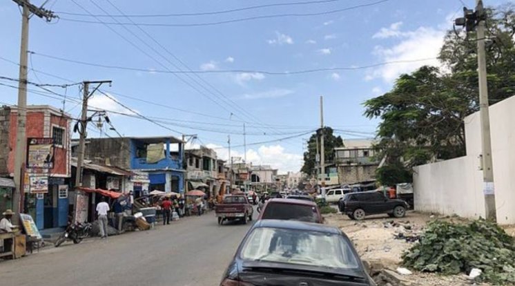 U Haitiju oslobođen svećenik kojega su otele bande