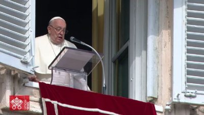 Papa: Isus je naše spasenje, Isus je naše svjetlo