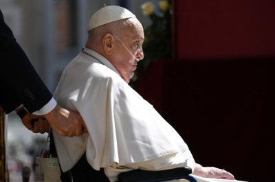 Papa nenadano posjetio Baziliku svetog Petra