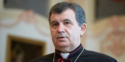 Okružnica nadbiskupa Vukšića u povodu smrti pape Franje