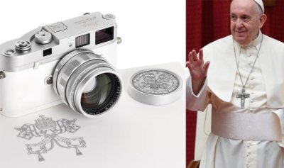 Humanitarna aukcija u Beču: Fotoaparat pape Franje prodan za 6,5 milijuna eura
