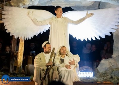 Svetom misom i Živim jaslicama proslavnjen Badnji dan u Međugorju
