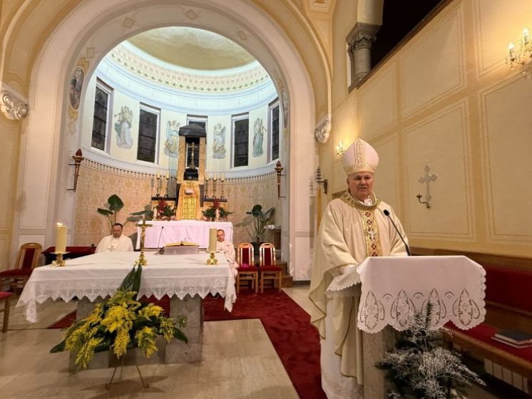 Biskup Košić u Krašiću: Neshvatljivo je da se u našoj Domovini ne zabrani crvena zvijezda