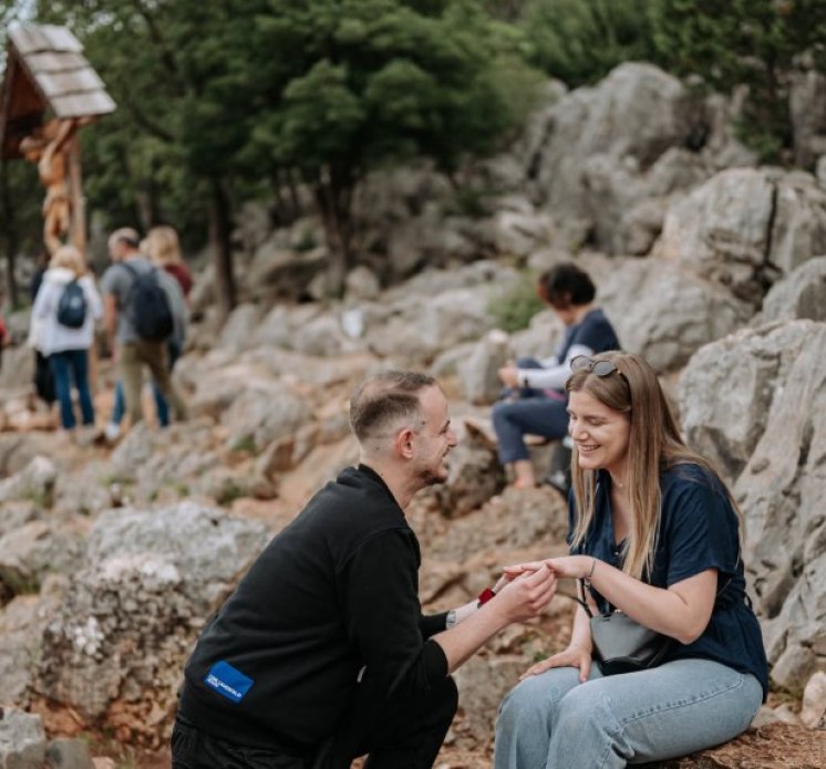 VIDEO Pogledajte predivan video prosidbe na Brdu Ukazanja