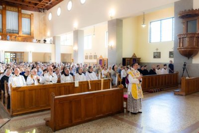 Kardinal M&uuml;ller u Zagrebu zaredio don Elvira Tabakovića za svećenika