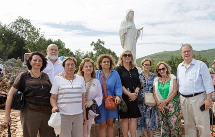 Europarlamentarci u Međugorju: U tišini Brda ukazanja molili za mir i zajedništvo