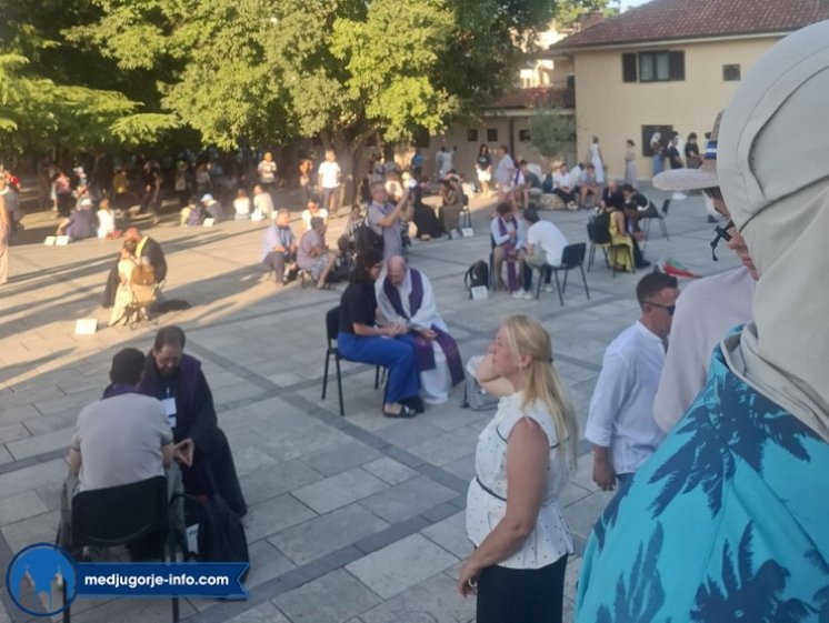 MEĐUGORJE JE JUČER UISTINU BILO JEDNA VELIKA ISPOVJEDAONICA