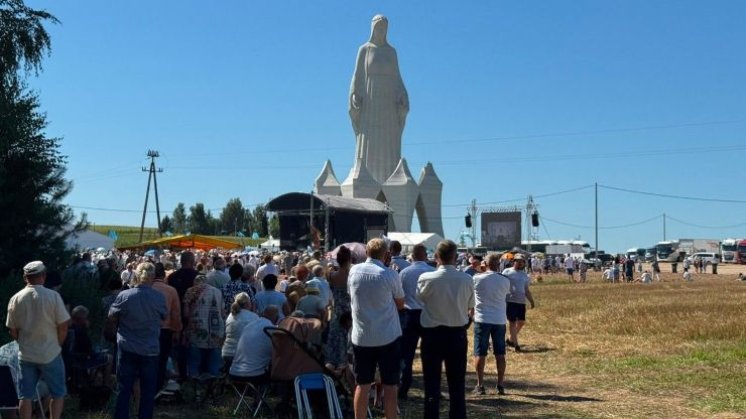 Poljska: Blagoslovljen najviši Marijin kip u Europi &ndash; Majka Božja Milosrdna