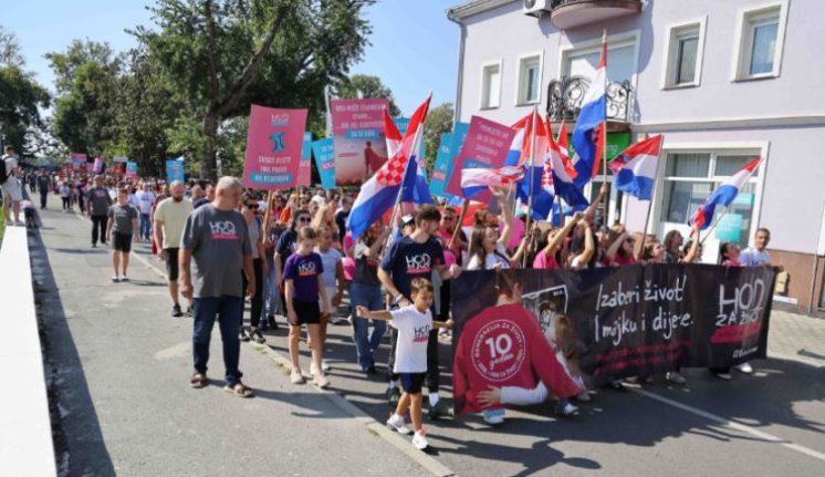 Slavonski Brod: Gotovo tisuću sudionika na šestom Hodu za život