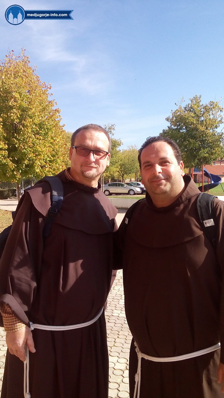 franjevci-iz-albanije-u-medugorju.jpg
