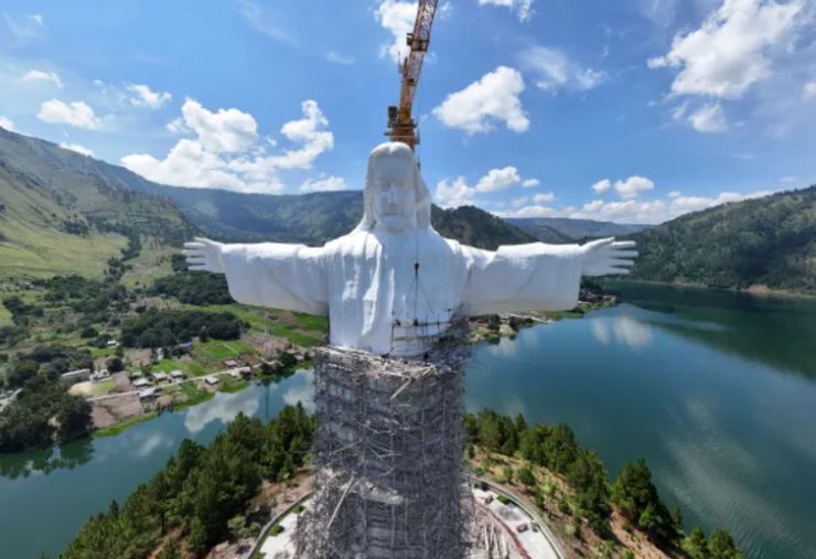 indonezija kip isusa krista 1